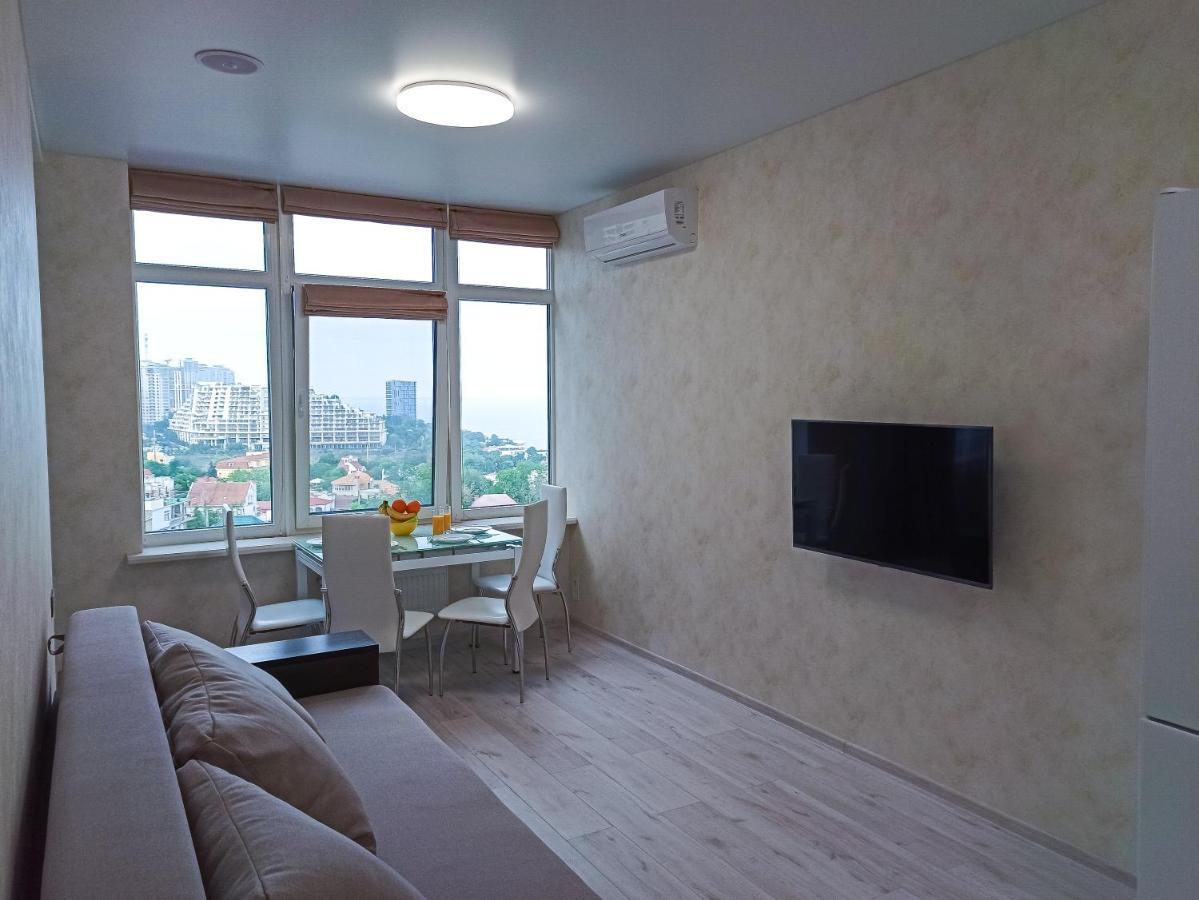 Sea Symphony Apartment Odessa Ngoại thất bức ảnh